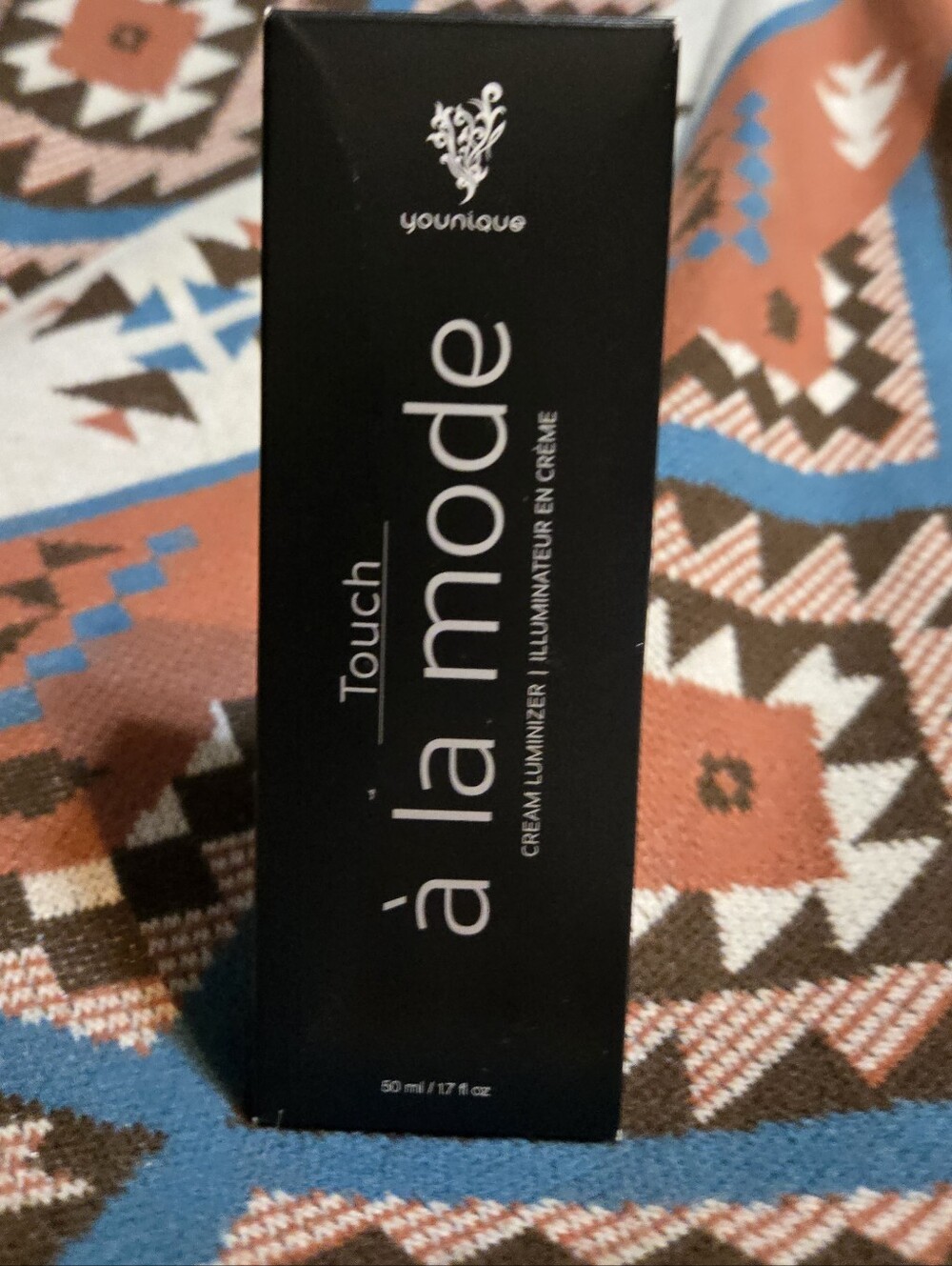 Younique A L Mode Cream Luminizer- Iridescent
